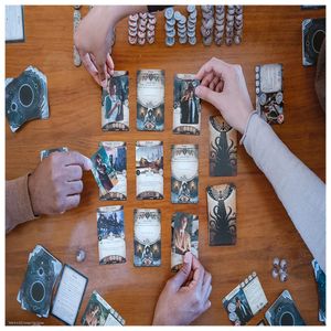 Arkham Horror The Card Game The Dream-Eaters Expansion do Jogo de Terror  Jogo misterioso de Jogos de Cartas Cooperativas Idade 14+ 1-2 Jogadores  Tempo médio de jogo de 1-2 horas Feito por