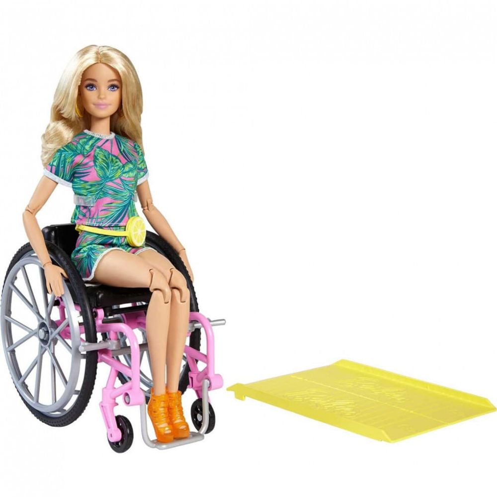 Boneca Barbie Fashionista com Roupa e Acessórios Esportivos para 3