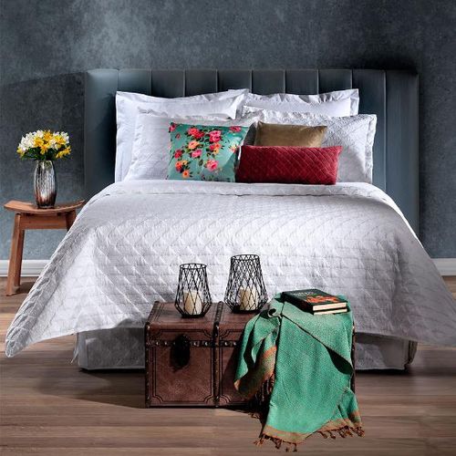 Colcha com porta-travesseiro Hedrons Diamond king 260x280cm branca Colcha com porta-travesseiro Hedrons Diamond king 260x280cm branca