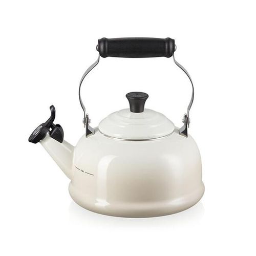 Chaleira tradicional aço esmaltado Le Creuset 1,6 litros meringue Chaleira tradicional aço esmaltado Le Creuset 1,6 litros meringue