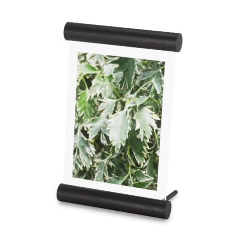 Porta-retratos em madeira Umbra Scroll 13x18cm preto Porta-retratos em madeira Umbra Scroll 13x18cm preto