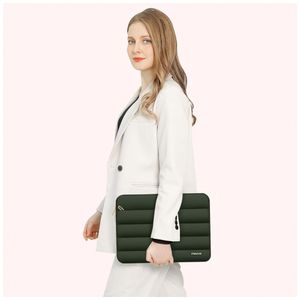 image-e6b39f58b4e348749bdef7428de78c91