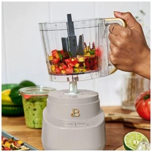 image-b7ca190360374c28b6620c28f743f725